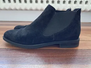 Botines Chelsea ALPE Talla 40 Negros