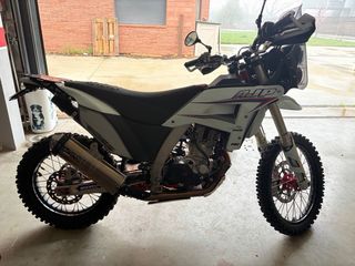 AJP PR7 2024 - solo 4000 km