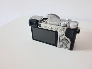 Cámara Sony A6000 Gris + Objetivo 16-50mm