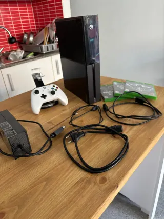 Xbox One 500GB + 3 Juegos