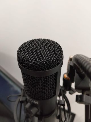 Micrófono KROM con soporte