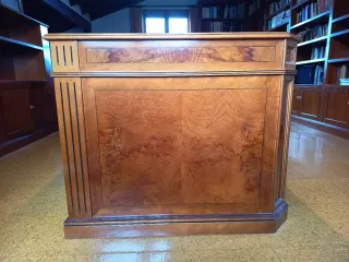 Scrivania in legno massello e pelle