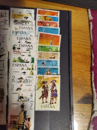 7 Sellos Trajes Militares España