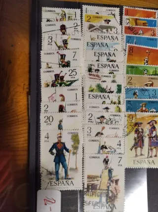 7 Sellos Trajes Militares España
