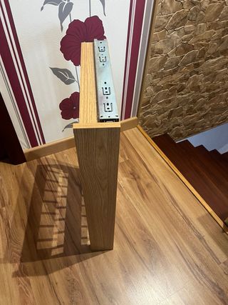 Pantalonero extraíble de madera