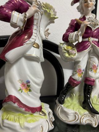 Figuras de porcelana pareja estilo rococó