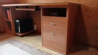 Escritorio grande de madera