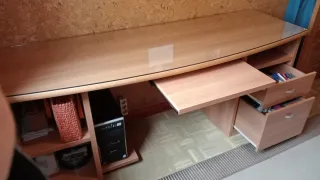 Escritorio grande de madera