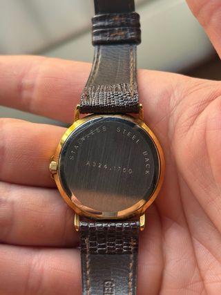 Reloj M Watch Dorado