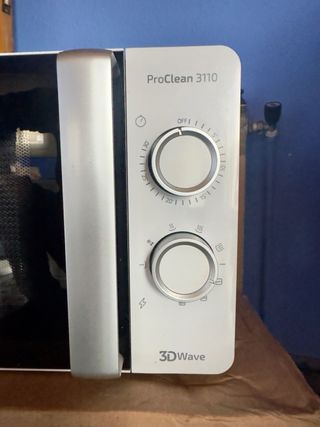 Microondas Cecotec ProClean 3110 Grill, de un año