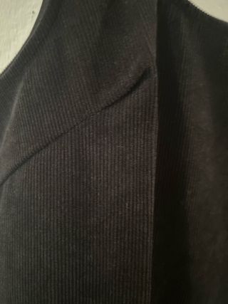 Abito nero a costine