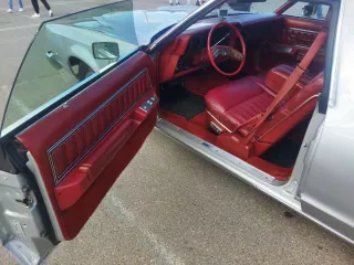 Ford Thunderbird del 78 Acepto Cambios