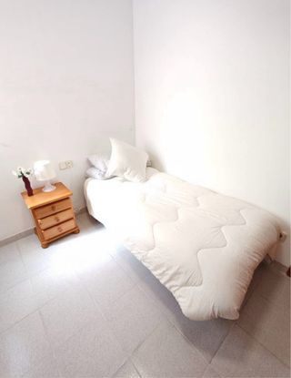 Alquilo habitación en Calafell