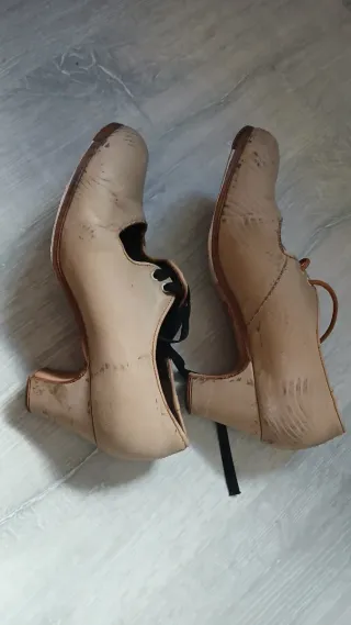 Zapatos de Flamenco Gallardo Beige