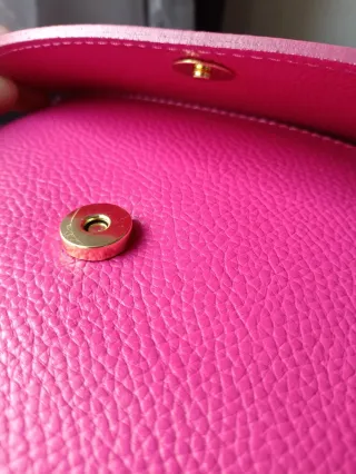 Borsa pelle martellata fucsia tracolla