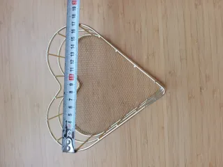 Caja Corazón Metálica Dorada