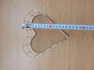 Caja Corazón Metálica Dorada