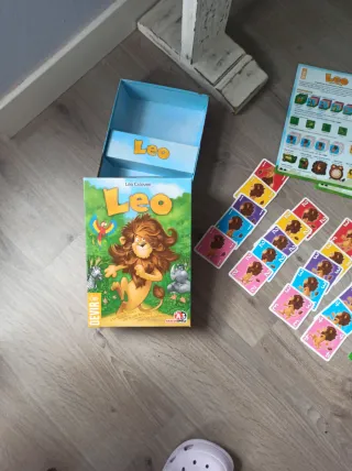 Juego de mesa Leo