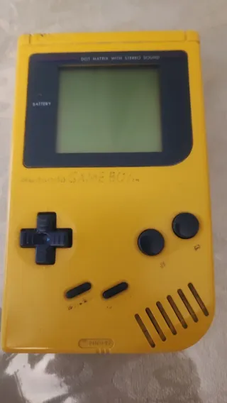 Nintendo Game Boy Amarillo