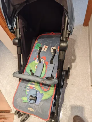 Silla de paseo plegable.