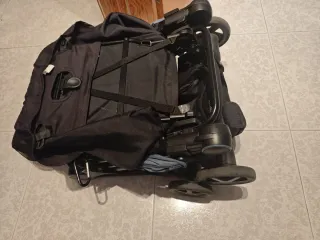 Silla de paseo plegable.