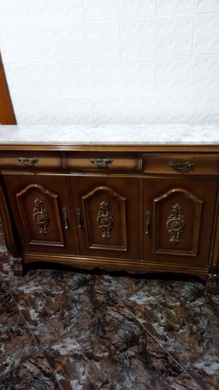 Recibidor madera y mármol buen estado