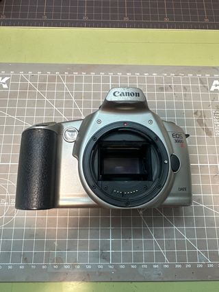 Cámara analógica Canon EOS 3000