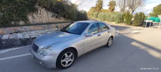 Mercedes-Benz Clase C 2004