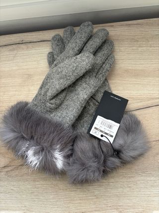 Guantes de lana Cortefiel grises con pelo