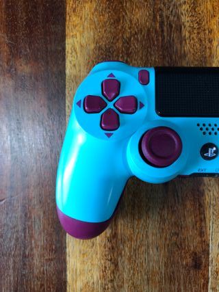 DualShock 4 V2 Controller Ps4 Sony berry blue