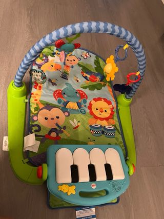 Tapete de juegos para bebé con piano