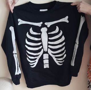Sudadera esqueleto que brilla en la oscuridad