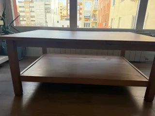 Mesa baja de madera para salón