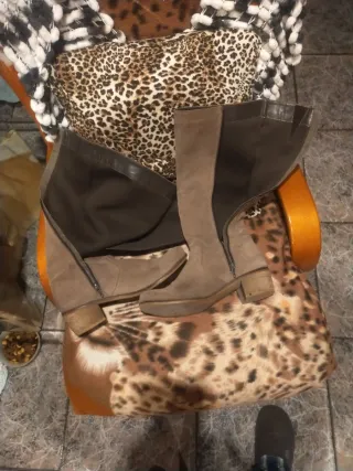 Botas altas ante beige talla 40