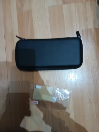 Funda Switch Pokemon Let's Go + Protector