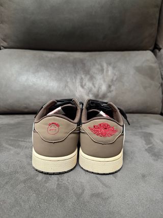 Jordan 1 Travis Scott mocha