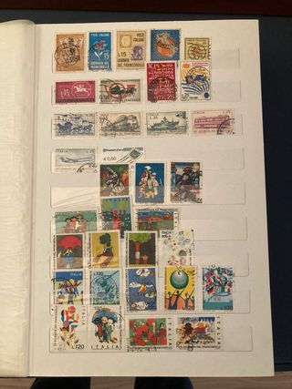 Album francobolli 400+ pezzi