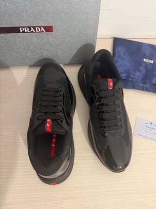 Prada America's Cup Negras