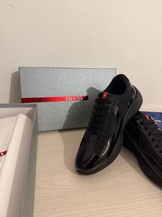 Prada America's Cup Negras