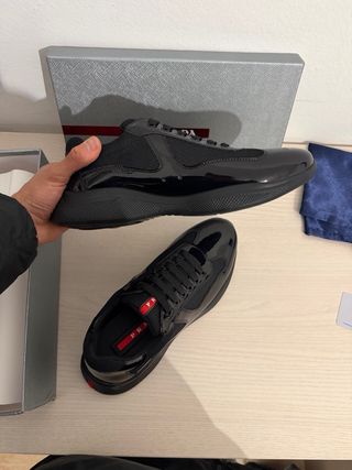 Prada America's Cup Negras