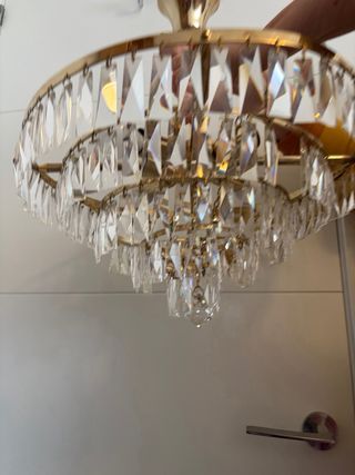 Lámpara de cristal y metal dorada