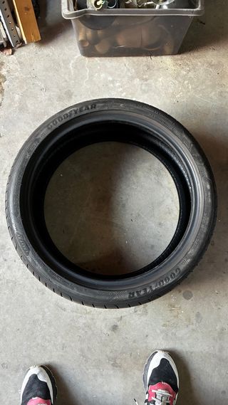 2 Neumáticos Goodyear Eagle F1 225/40/19