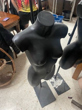 Maniquí Torso Femenino Negro 25€ uni