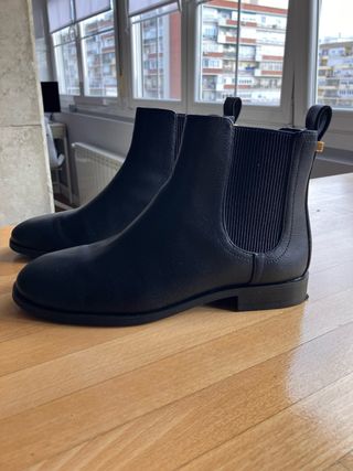 Botines Chelsea Parfois Negros