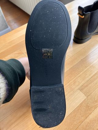 Botines Chelsea Parfois Negros