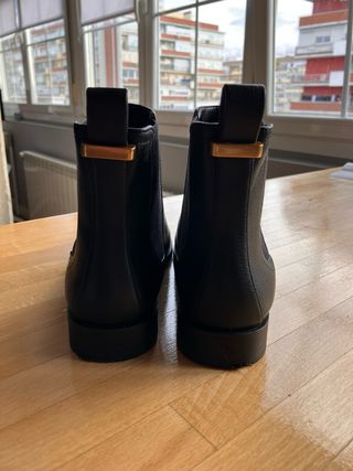 Botines Chelsea Parfois Negros