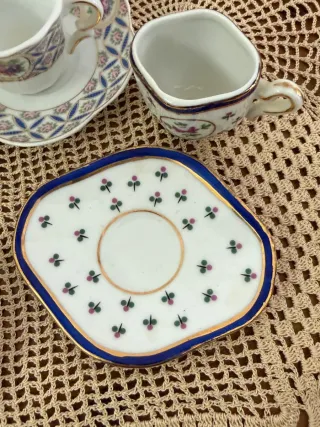 Set 4 Tazzine e Piattini in Miniatura