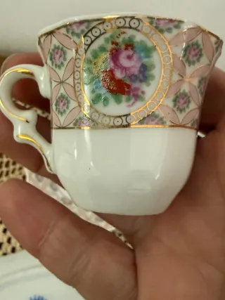 Set 4 Tazzine e Piattini in Miniatura