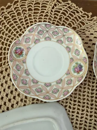 Set 4 Tazzine e Piattini in Miniatura