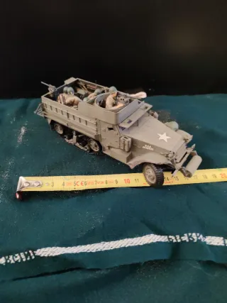 Modellino Veicolo Militare con Figure